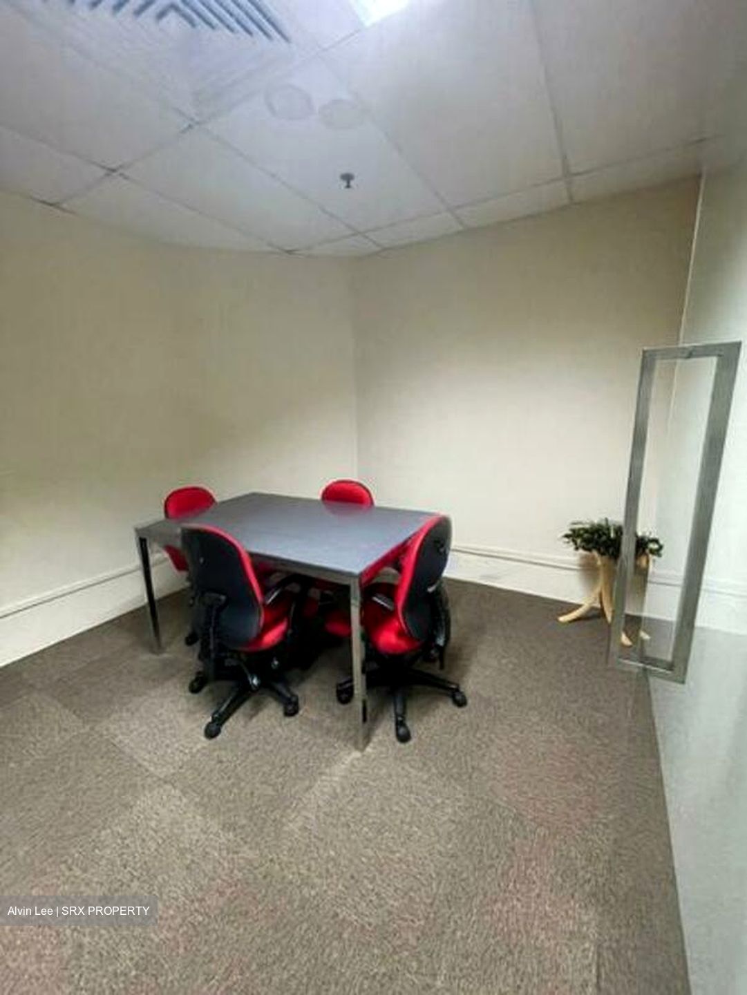 The Adelphi (D6), Office #511743191